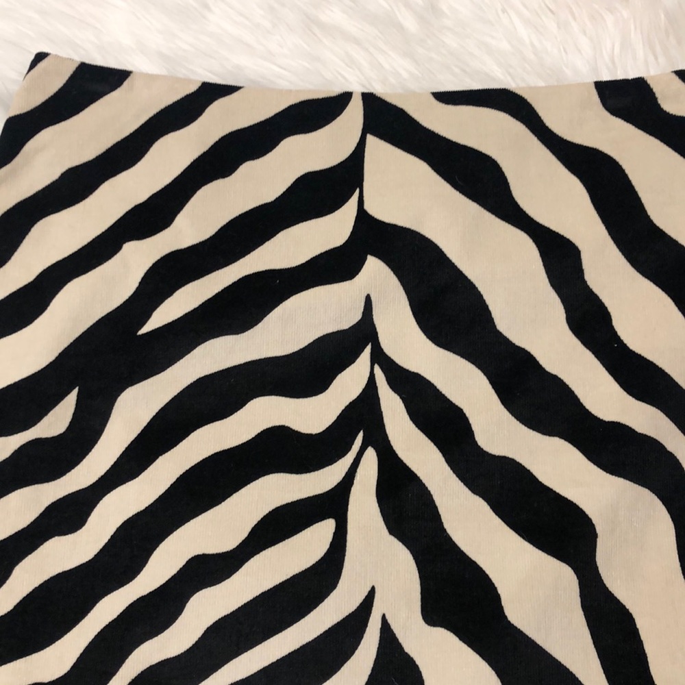 Women’s Isaac mizrahi skirt - Picture 2 of 7